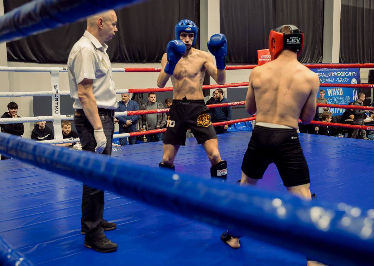 Спортсмени з Нікополя беруть участь в обласному  чемпіонаті з кікбоксингу 6