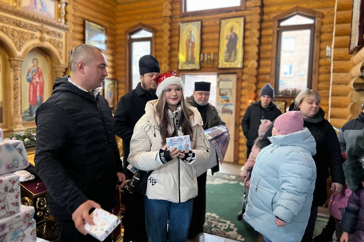 У Нікополі діти з інвалідністю отримали різдвяні подарунки від благодійників (фото) 4