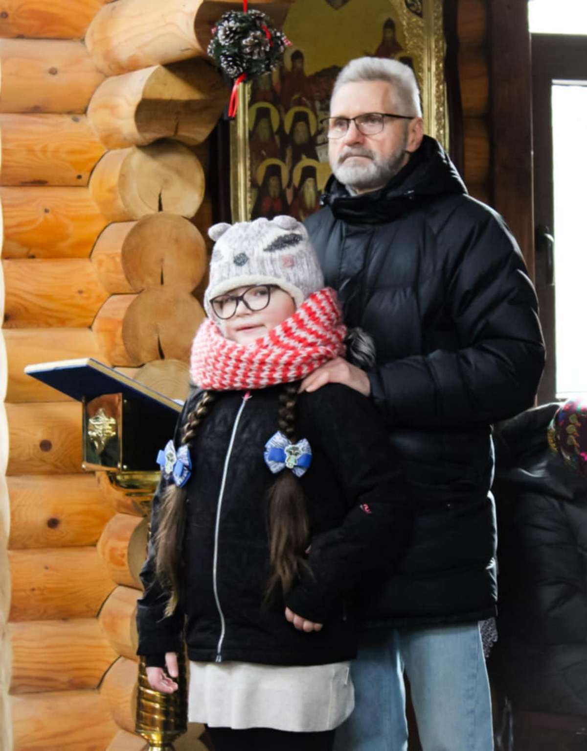 З Днем святого Миколая дітей Нікополя привітали священники ПЦУ (фото) 10