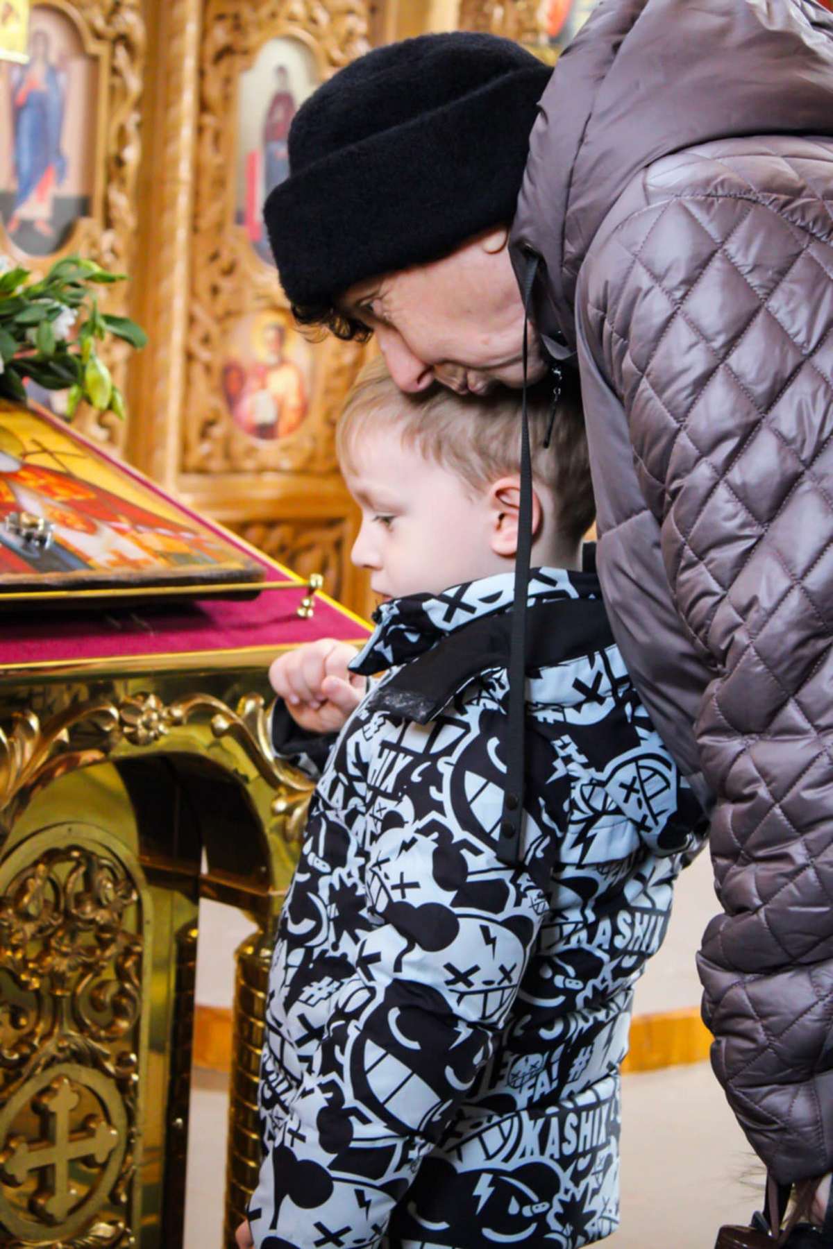 З Днем святого Миколая дітей Нікополя привітали священники ПЦУ (фото) 11