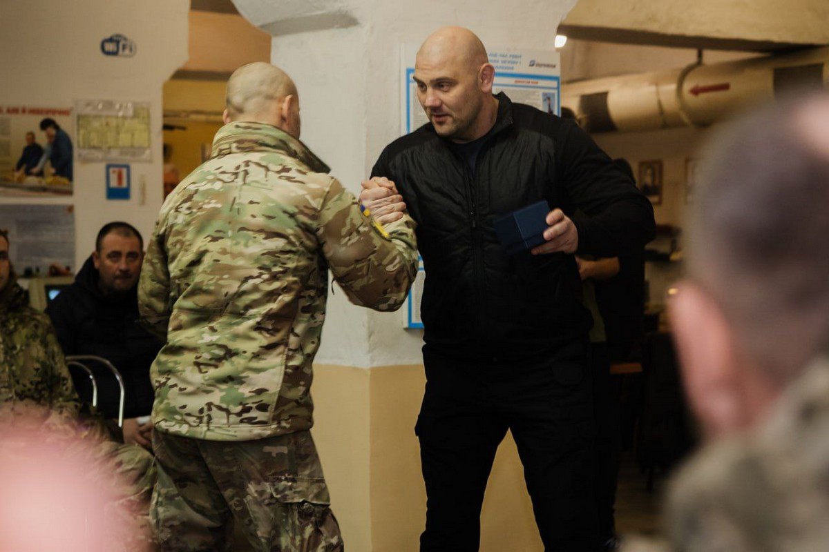 У День ЗСУ начальник ДніпроОВА вручив нагороди мужнім воїнам (фото)