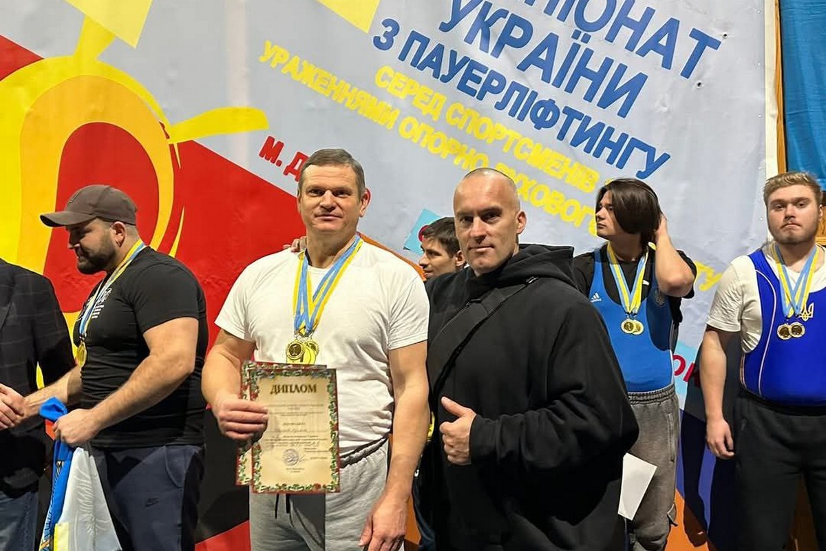 Марганчанин виборов чотири «золота» на чемпіонаті України з пауерліфтінгу!