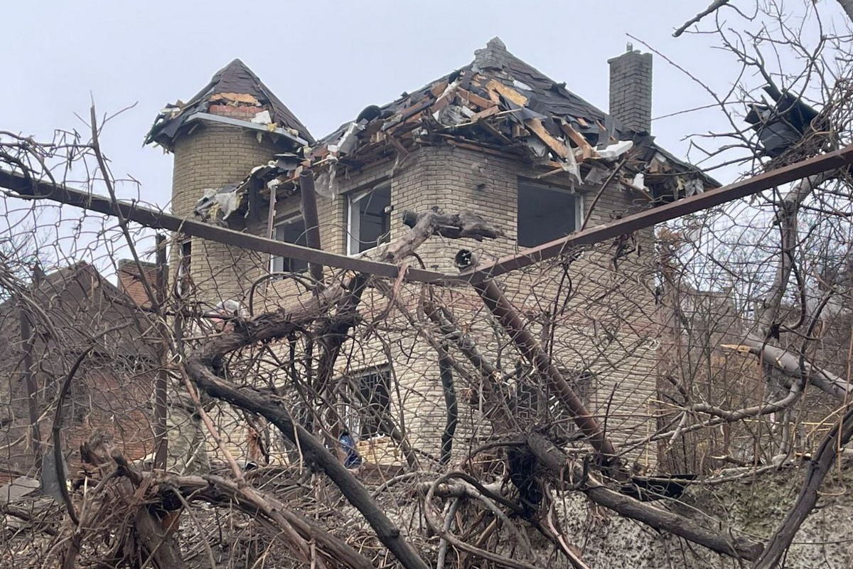 Під Дніпром внаслідок ракетної атаки руйнування: фото