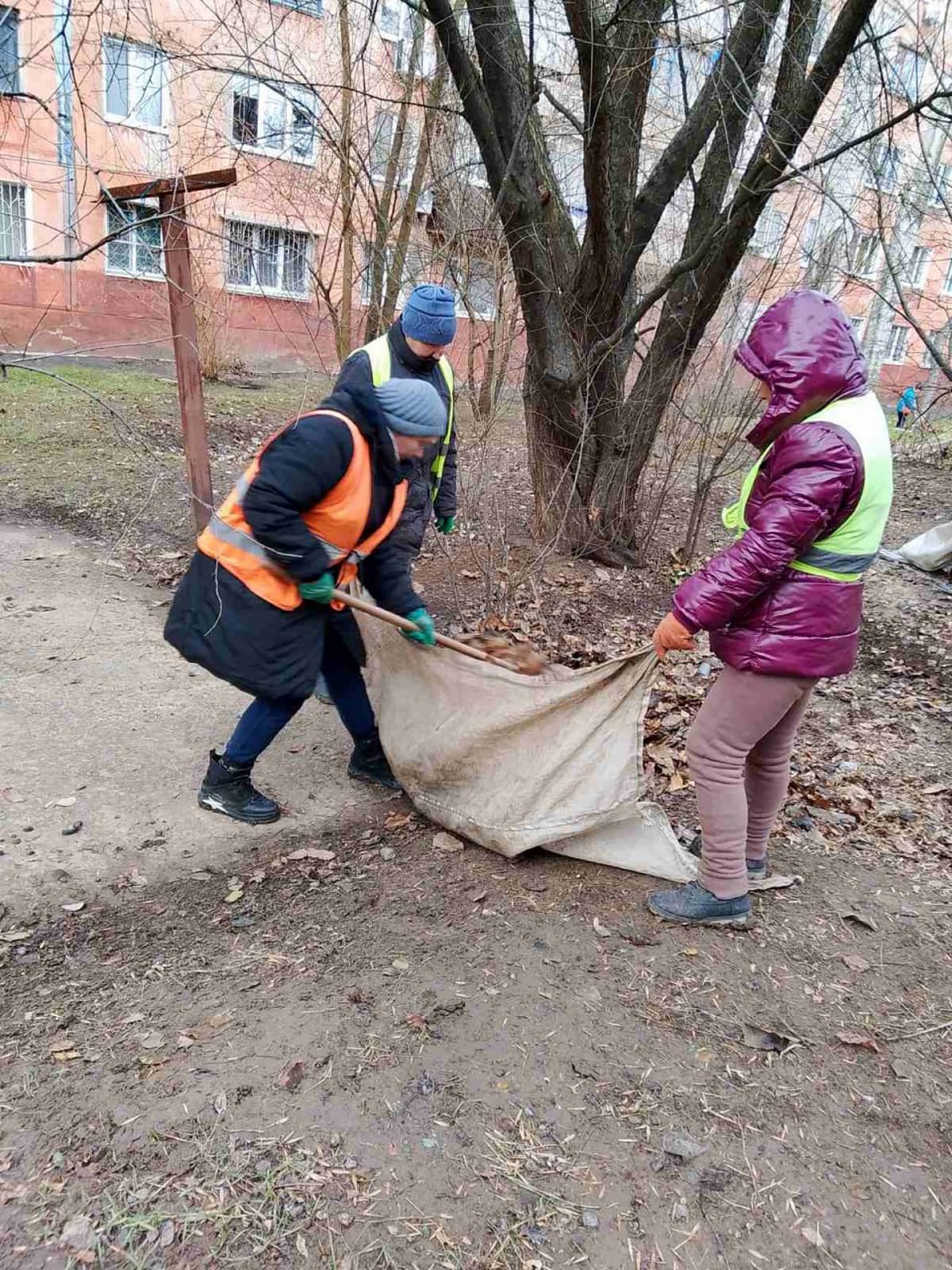 Фото-звіт від Марганецької міської ради про роботу комунальників