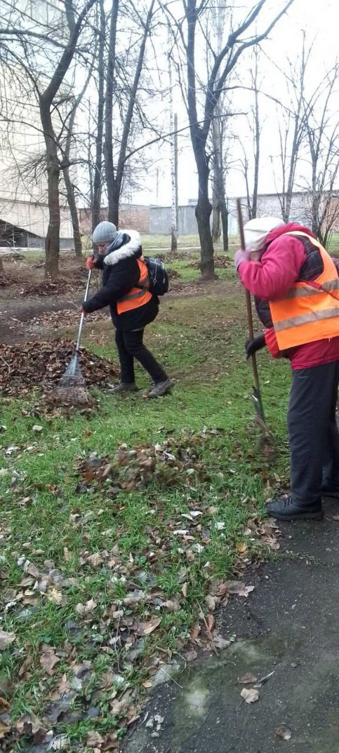 Фото-звіт від Марганецької міської ради про роботу комунальників