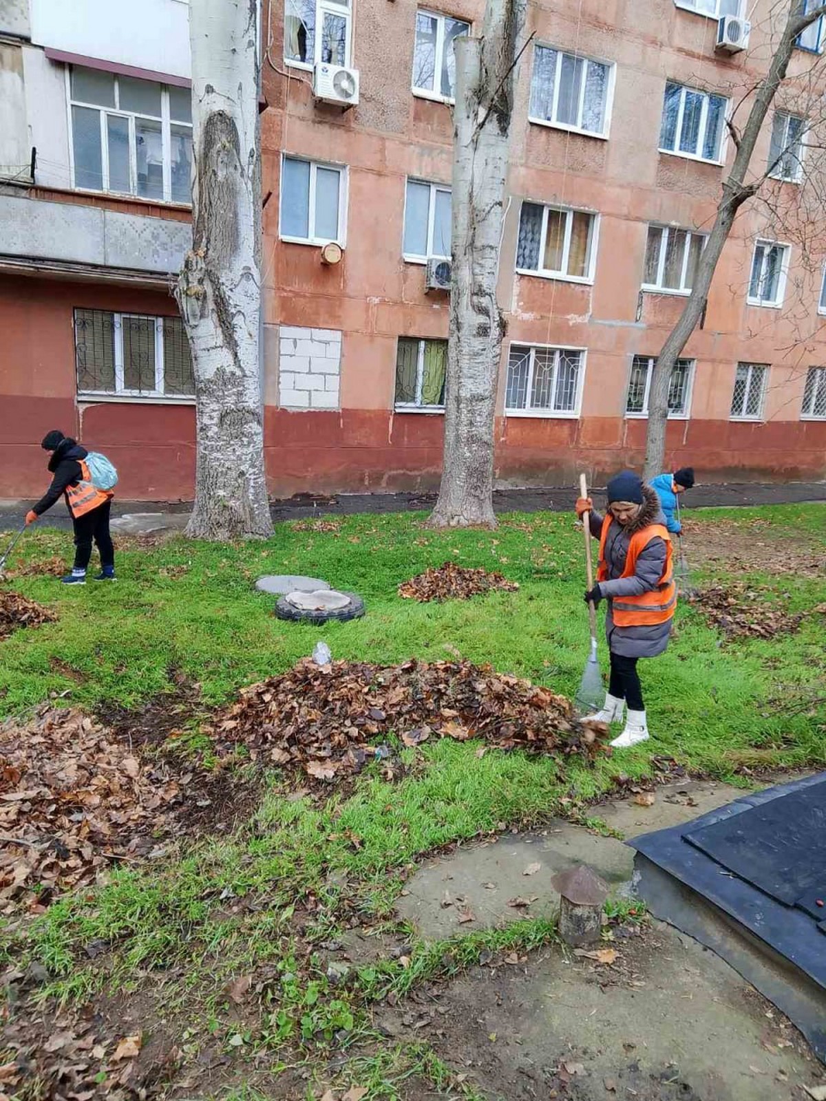 Фото-звіт від Марганецької міської ради про роботу комунальників