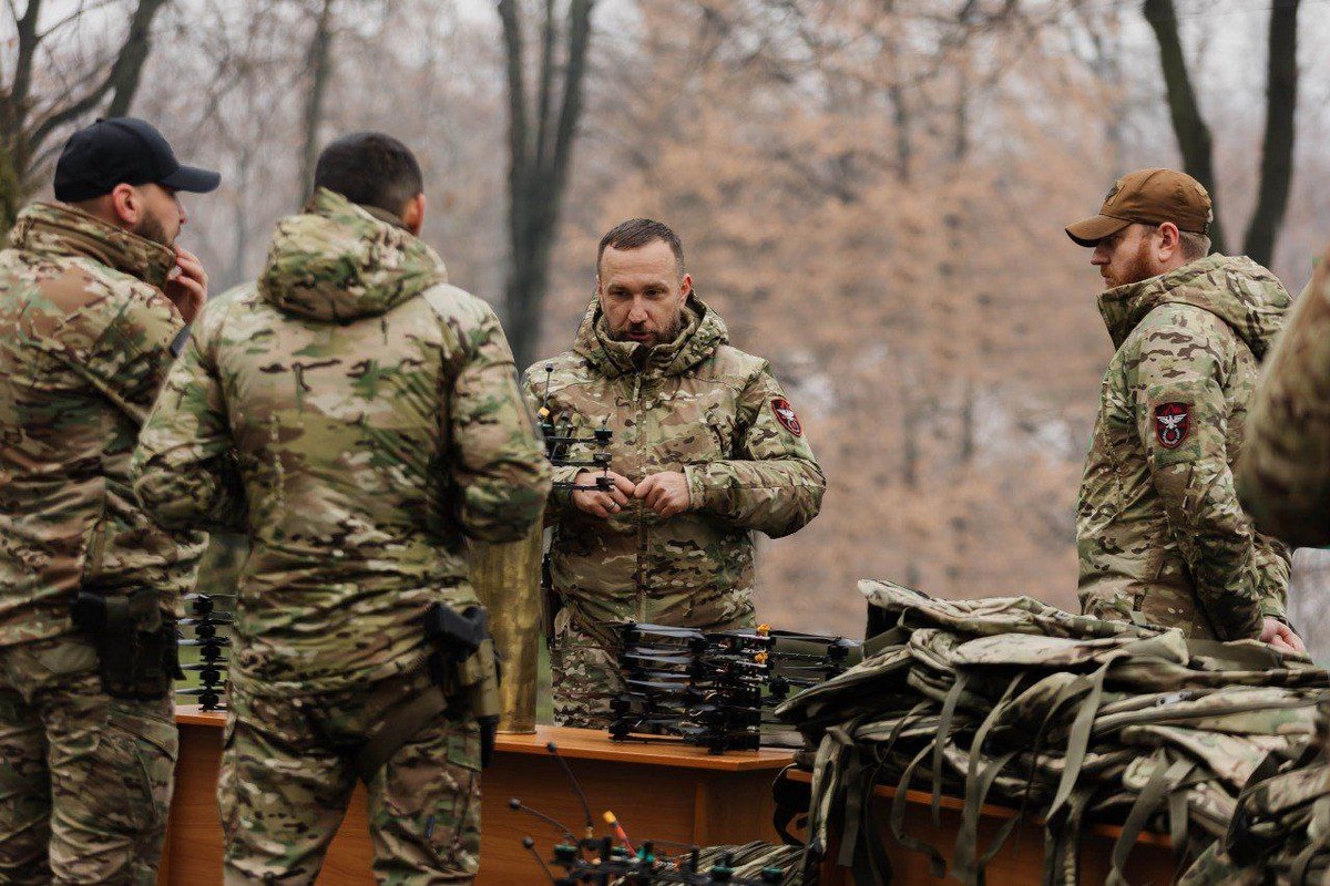 Дніпропетровщина передала на фронт чергову допомогу для благодійників: фото