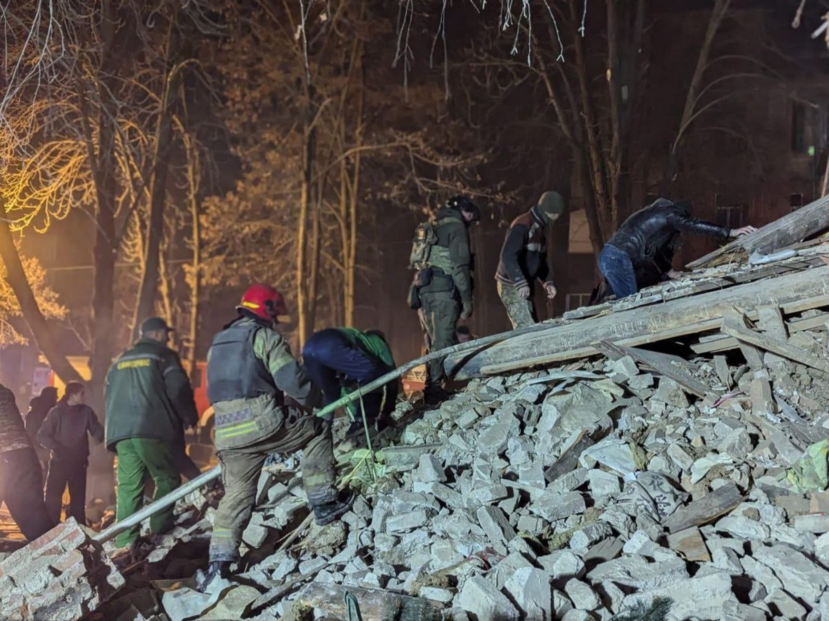 Ворог намагається знищити енергосистему Дніпропетровщини, вночі обстріляв Нікопольщину, у Кривому Розі розібрали завали