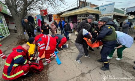 Постраждала під час обстрілу центрального ринку у Нікополі: потрібна допомога пораненій жінці