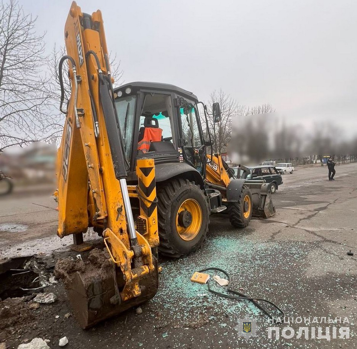 Наслідки обстрілів Нікополя і району: фото від поліції