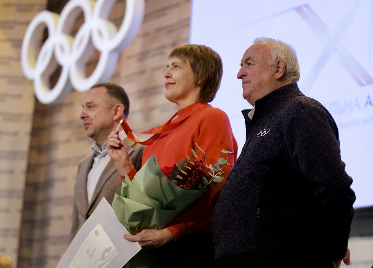 Олена Антонова з Нікополя отримала срібну медаль ХХІХ Олімпійських ігор 1 з Нікополя