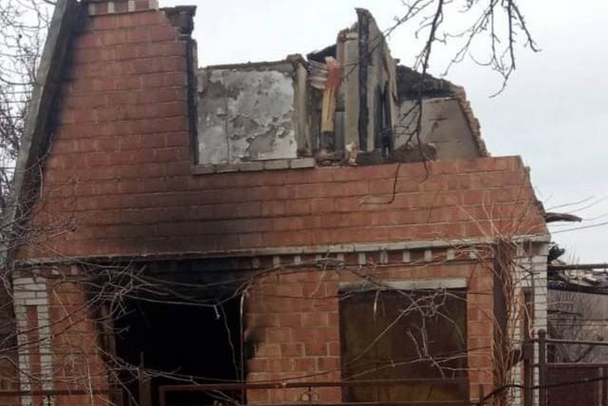 Понівечено 30 будинків: про наслідки обстрілів Нікопольщини і Синельниківщини розповіли у поліції 1 Понівечено 30 будинків: про наслідки обстрілів Нікопольщини і Синельниківщини розповіли у поліції