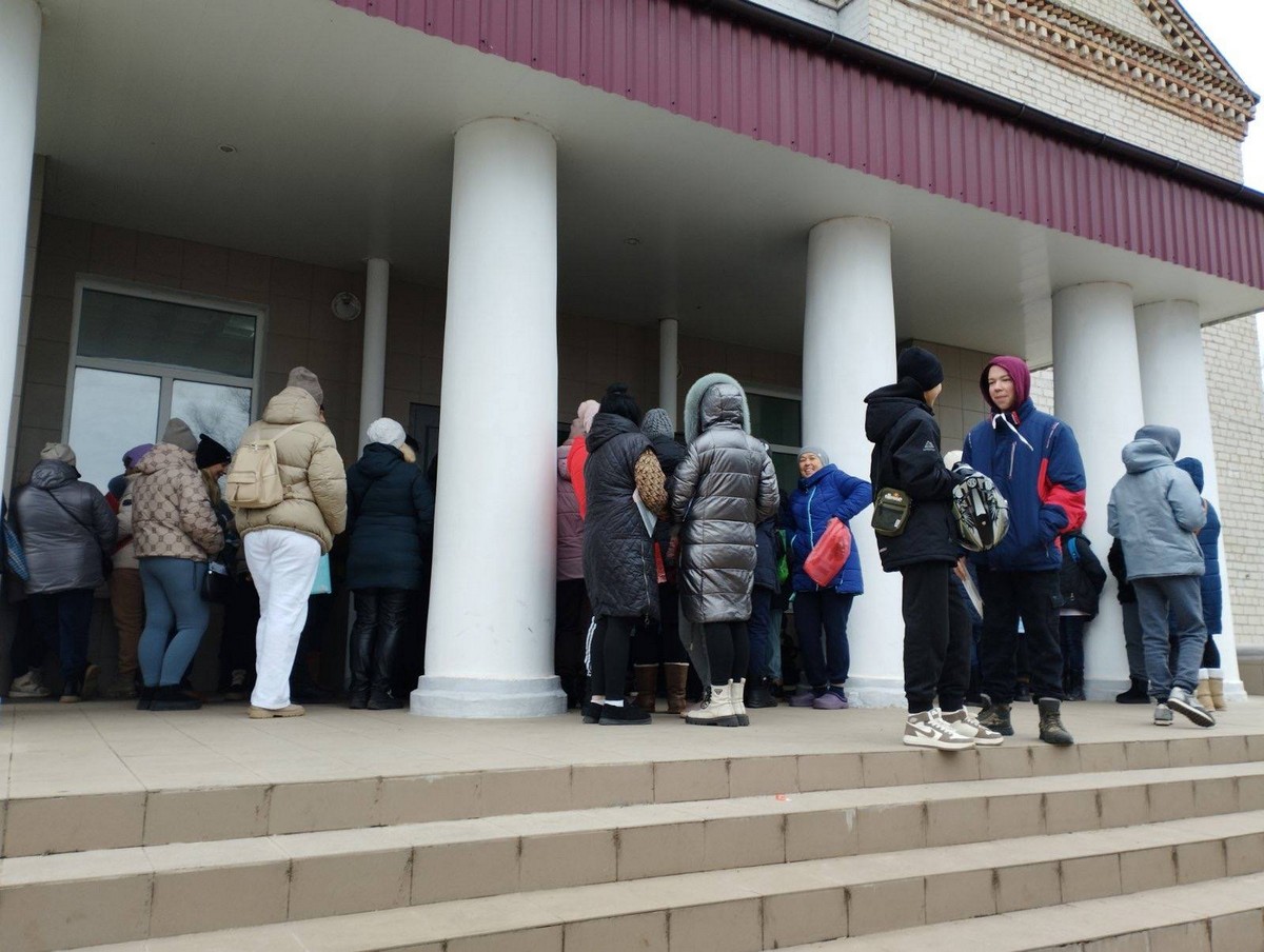 Мешканці Першотравненської громади отримали допомогу від благодійників: фото