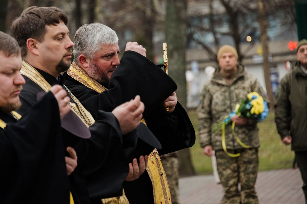 У Дніпрі вшанували пам’ять усіх, хто віддав життя за Соборність України (фото)