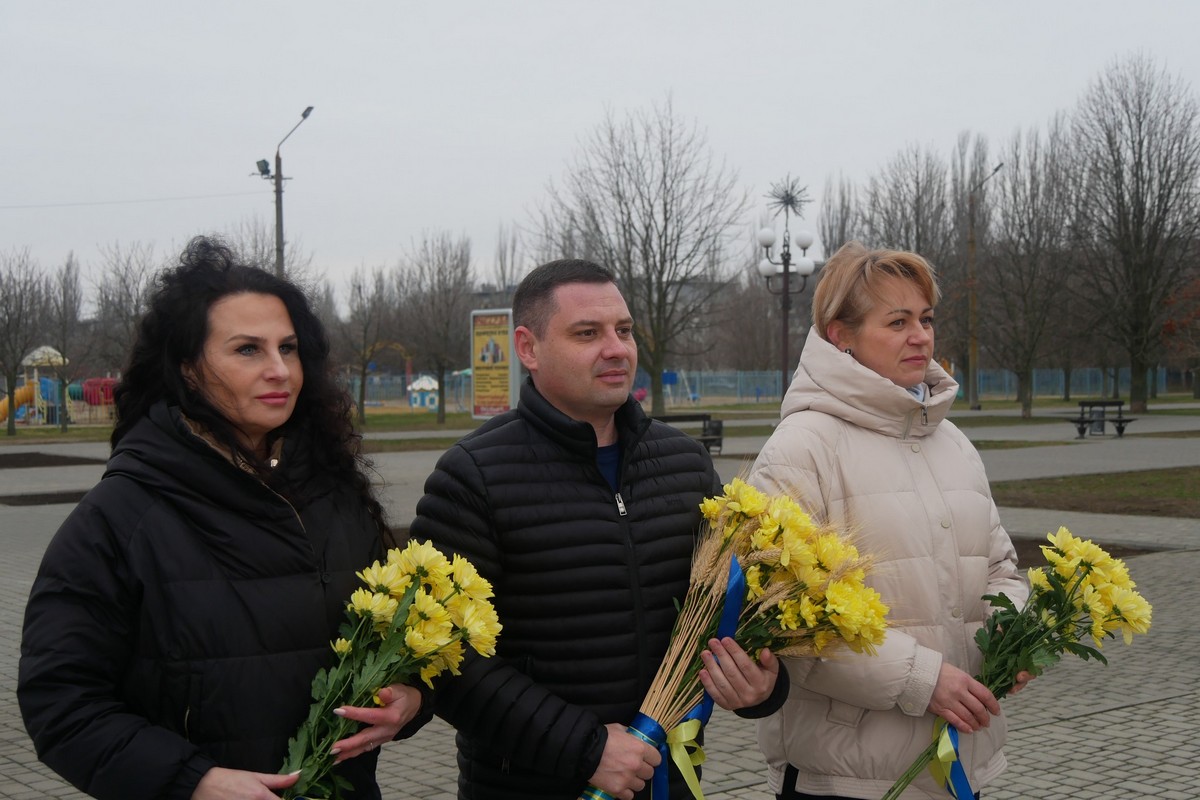 У Покрові сьогодні провели заходи до дня Соборності України