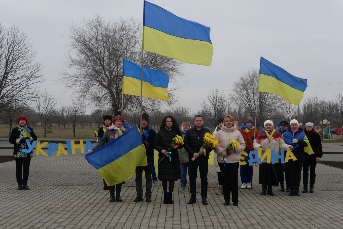 У Покрові сьогодні провели заходи до дня Соборності України