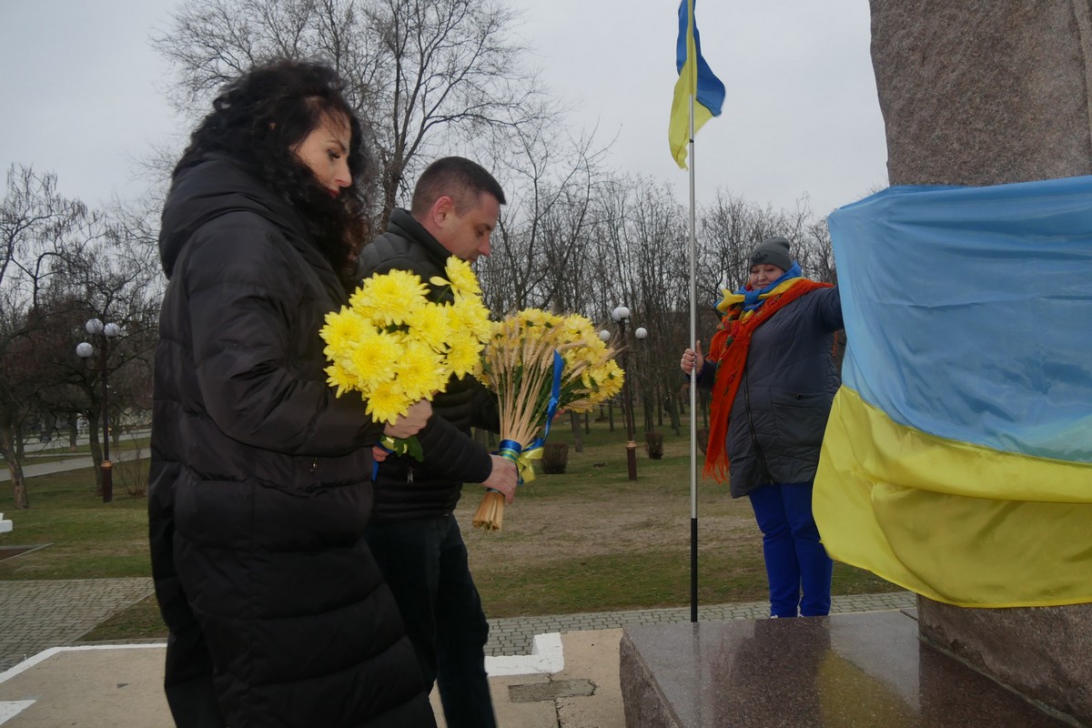 У Покрові сьогодні провели заходи до дня Соборності України