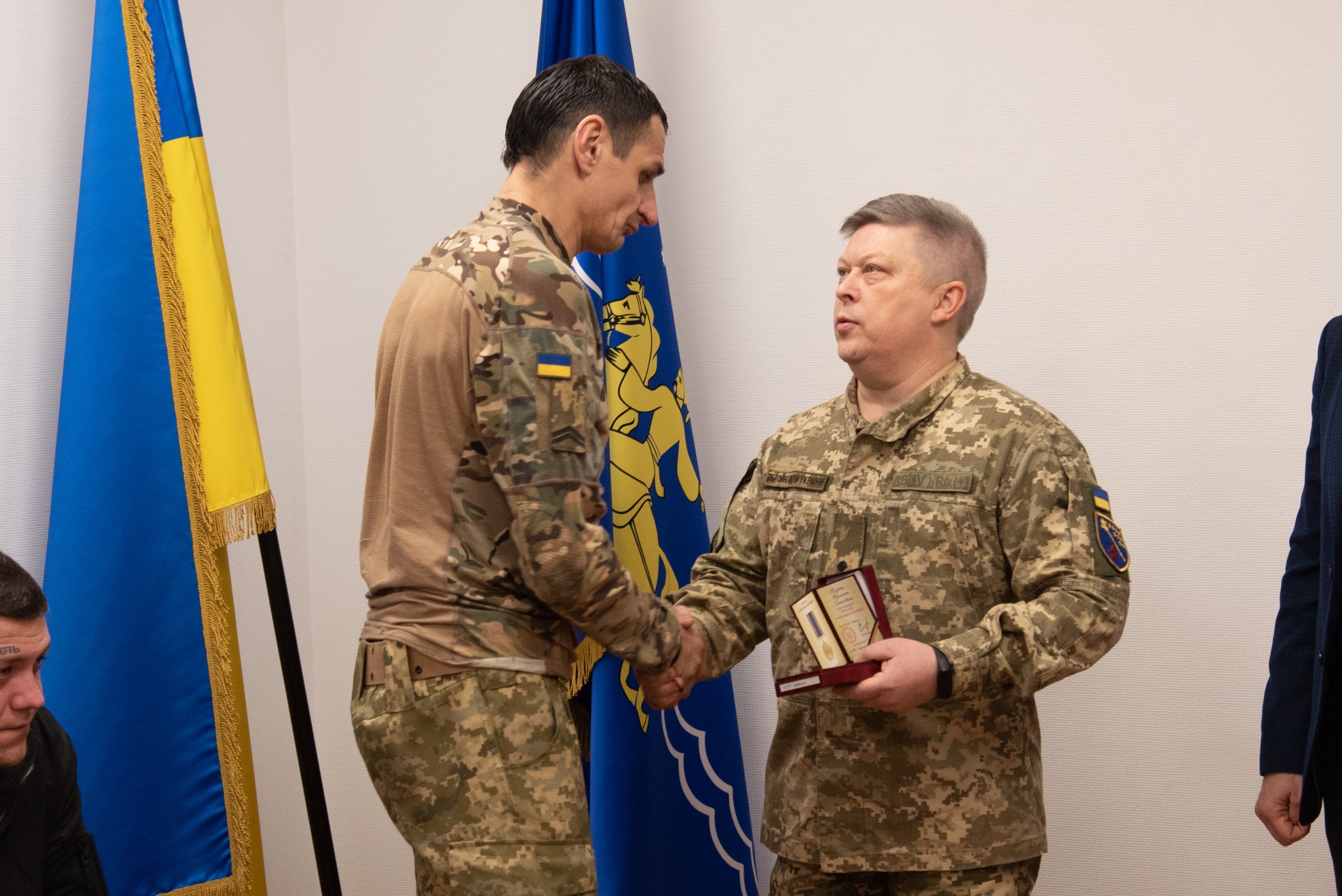 Дев’ятьох нікопольських воїнів відзначено державними нагородами – 7 із них посмертно (фото)