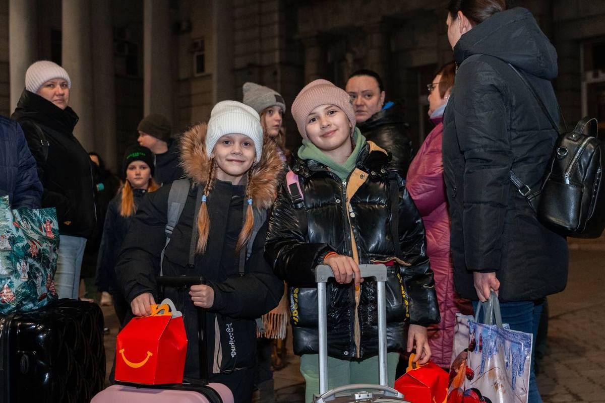  Діти захисників Дніпропетровщини  вирушили у подорож до Закарпаття (фото) 3