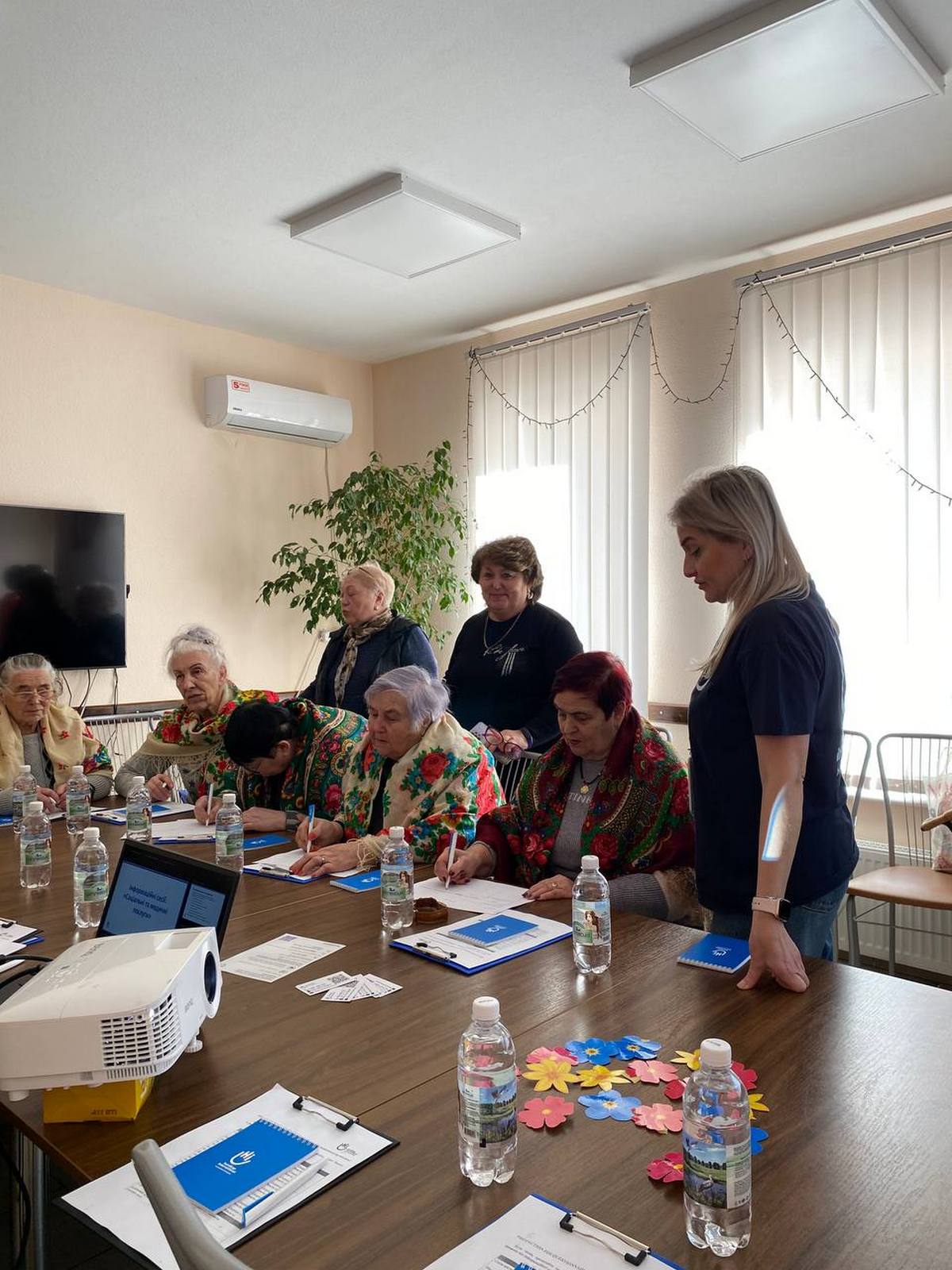 Літнім жителям Томаківки розповіли