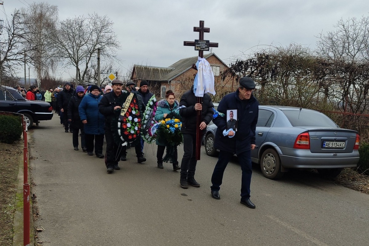 Нікопольщина втратила ще одного Захисника: загинув Василь Ковальов з Марганецької громади (фото) 3 Нікопольщина втратила ще одного Захисника: загинув Василь Ковальов з Марганецької громади (фото)