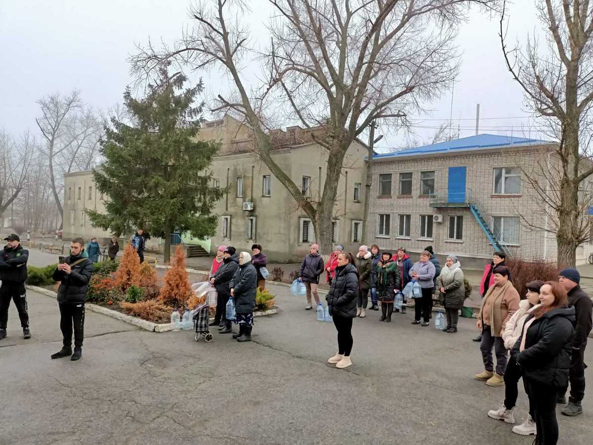 На Нікопольщині з'явився ще один  пункту роздачі артезіанської води (фото, відео) 4