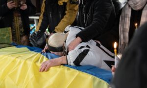 Нікополь провів в останню путь ще одного Захисника (фото) 3