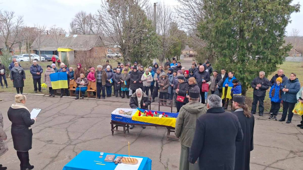 Нікопольщина провела в останню путь полеглого Захисника Дмитра Касьянова (фото) 4