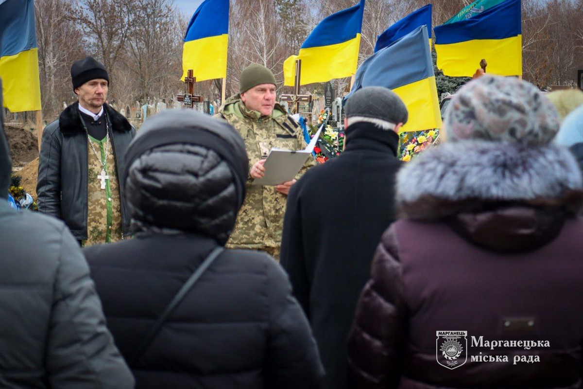 Нікопольщина провела в останню путь полеглого Захисника (фото) 6