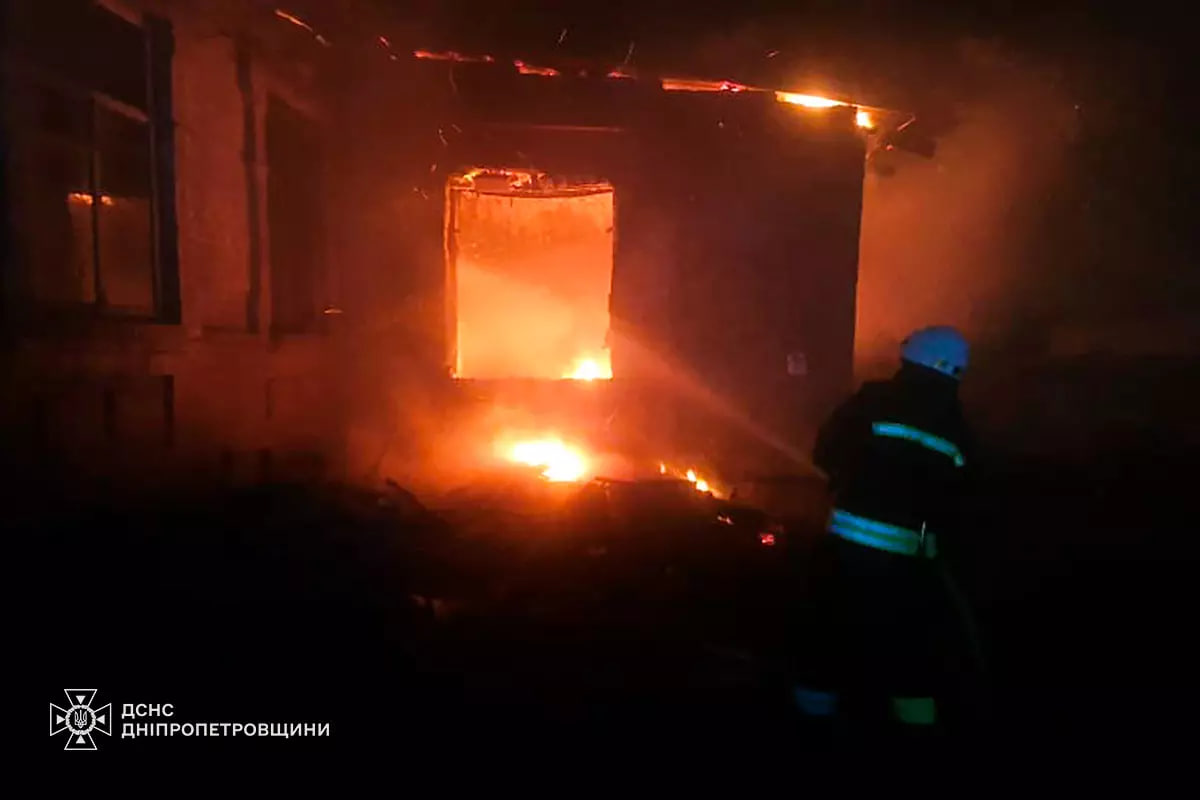 Троє людей згоріли живцем у Дніпрі 1 У Дніпрі 2