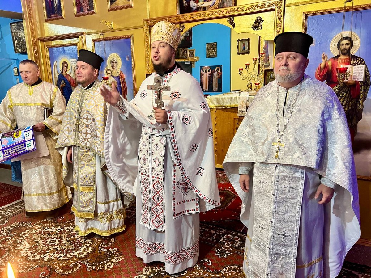 Благочинний Нікополя і району очолив богослужіння на храмовому святі у Зеленодольську