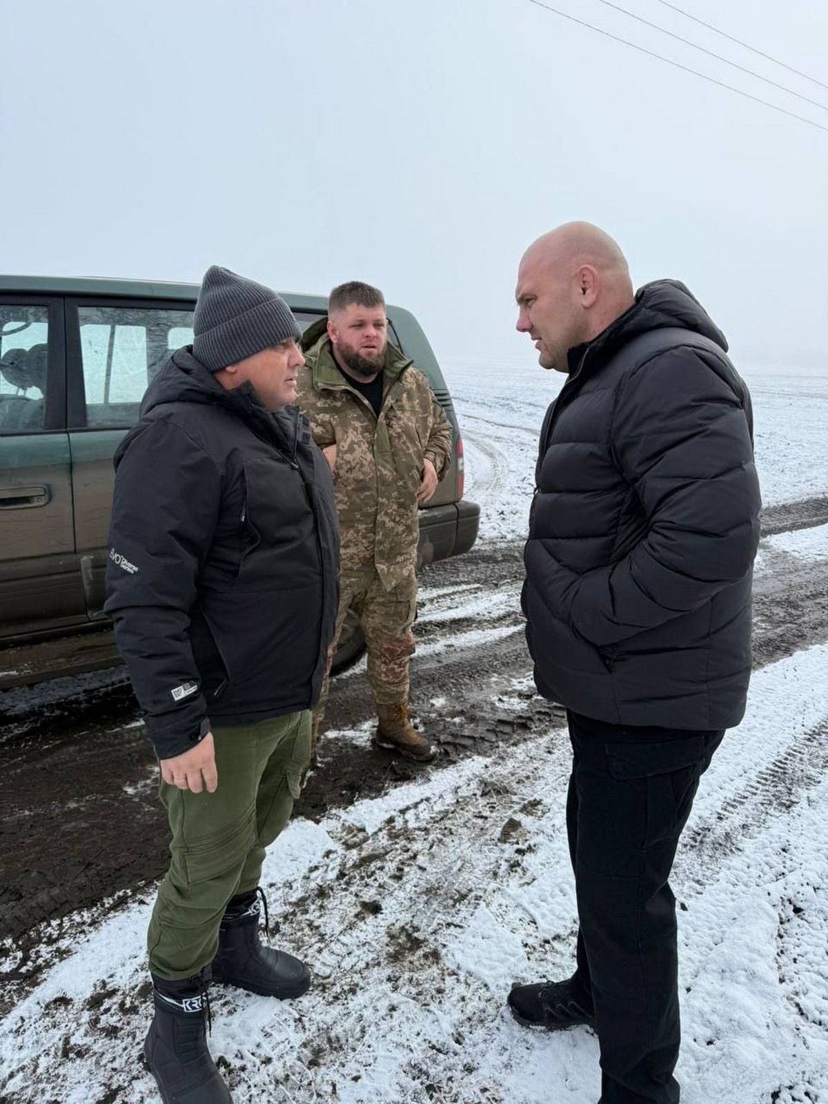 «Усі завдання виконуються»: начальник ДніпроОВА побував на місці будівництва фортифікацій