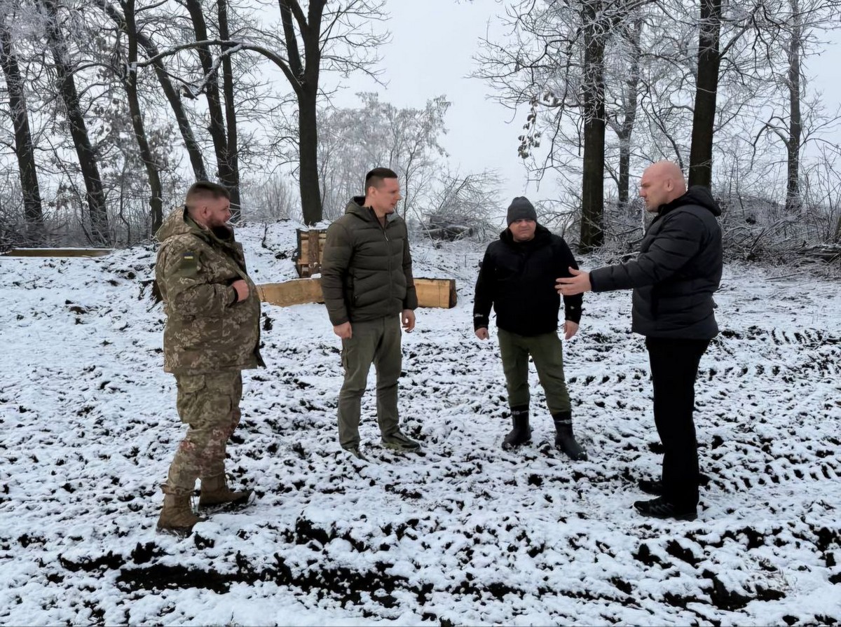 «Усі завдання виконуються»: начальник ДніпроОВА побував на місці будівництва фортифікацій