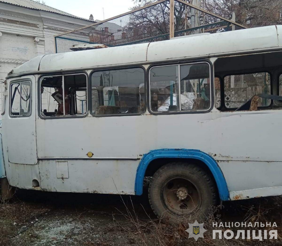 На Нікопольщині понівечено підприємство і автобуси, у Дніпрі і Самарівському районі будинки – поліція про наслідки ворожих атак