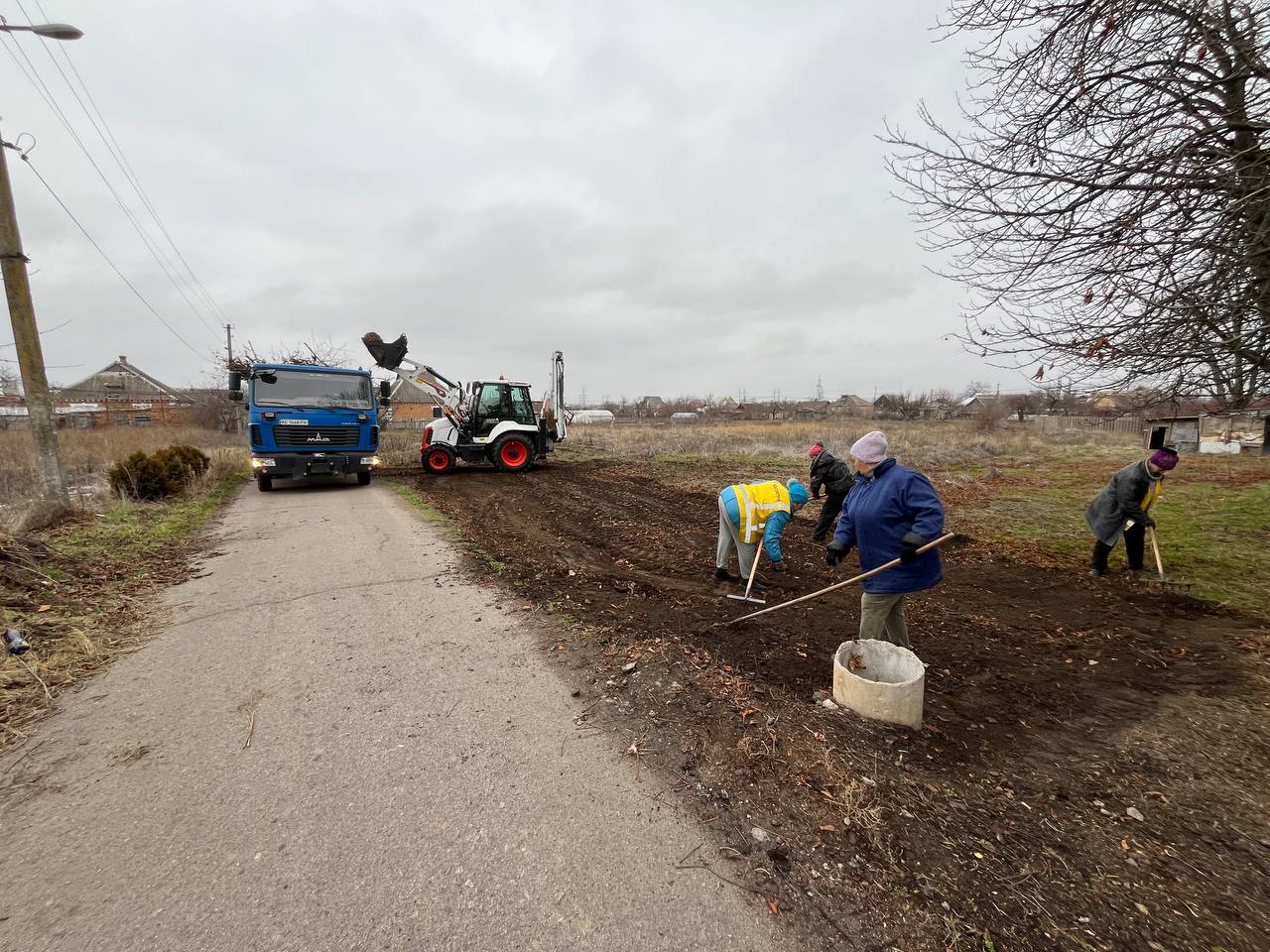 Вже давно відчули позитивні зміни: у Червоногригорівській громаді комунальники наводять лад на вулицях (фото)