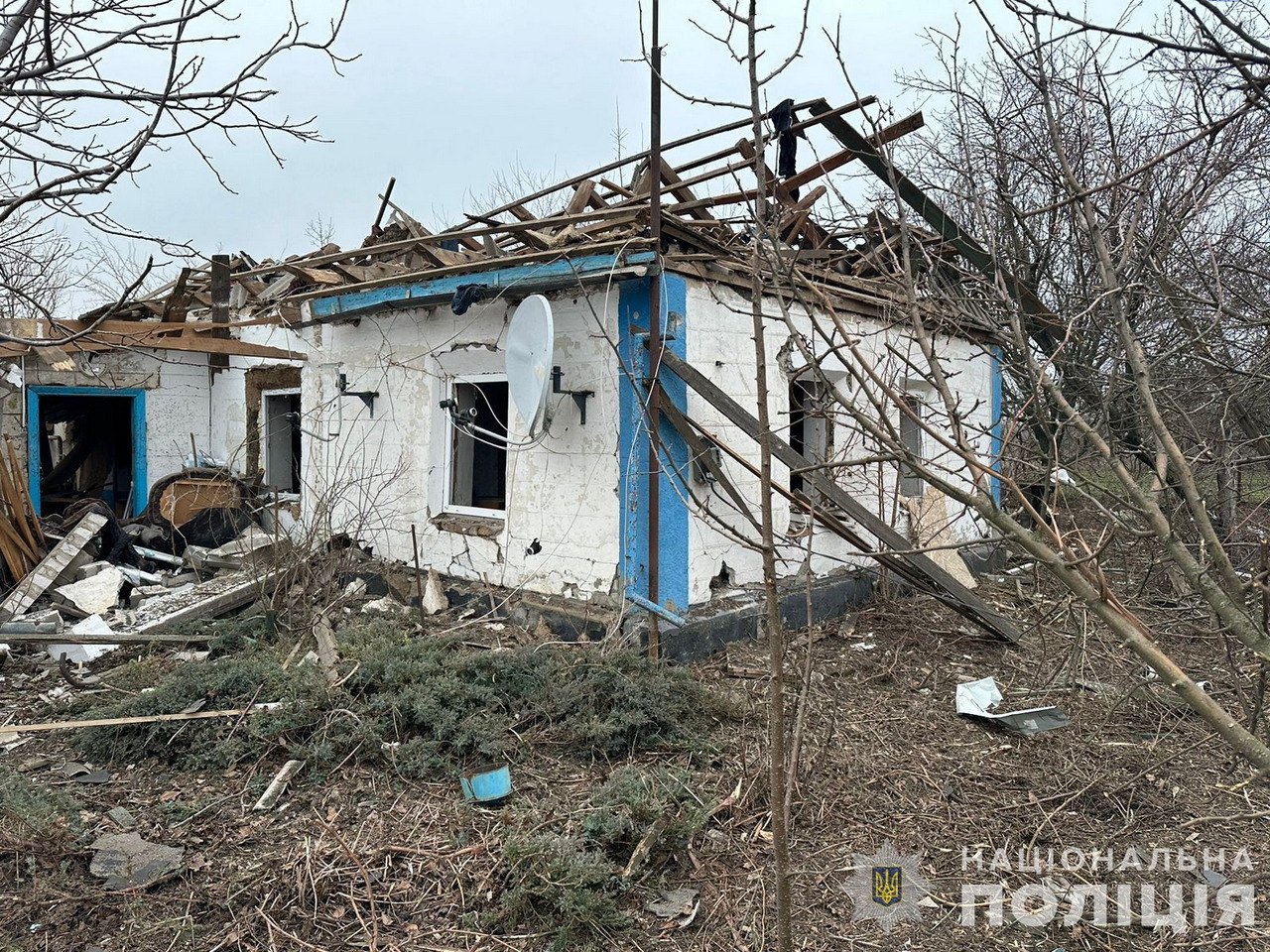 Ворог обстріляв Нікопольщину і Синельниківщину: поліція розповіла про наслідки