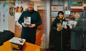 Мешканці Покрова подарували бібліотекам міста 200 книжок до Міжнародного дня дарування книги (фото)