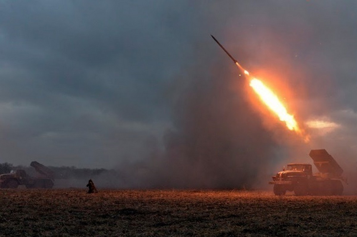 Ворог накрив Нікополь і район «Градом» в ніч на 4 лютого – у Нікополі сталася пожежа