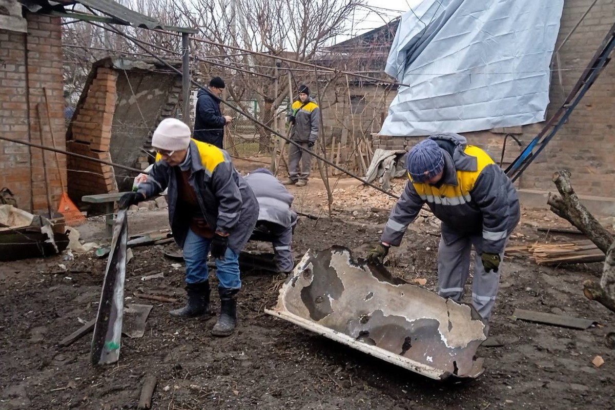 Усунення наслідків обстрілів у Нікополі - пріоритет