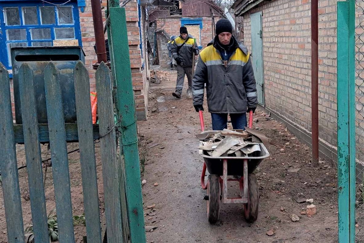 Усунення наслідків обстрілів у Нікополі - пріоритет