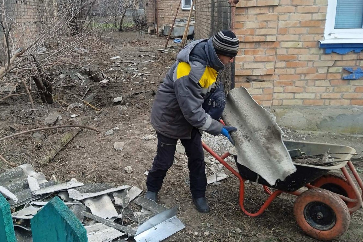 Лише за два дні у Нікополі понівечено 36 будинків: фото