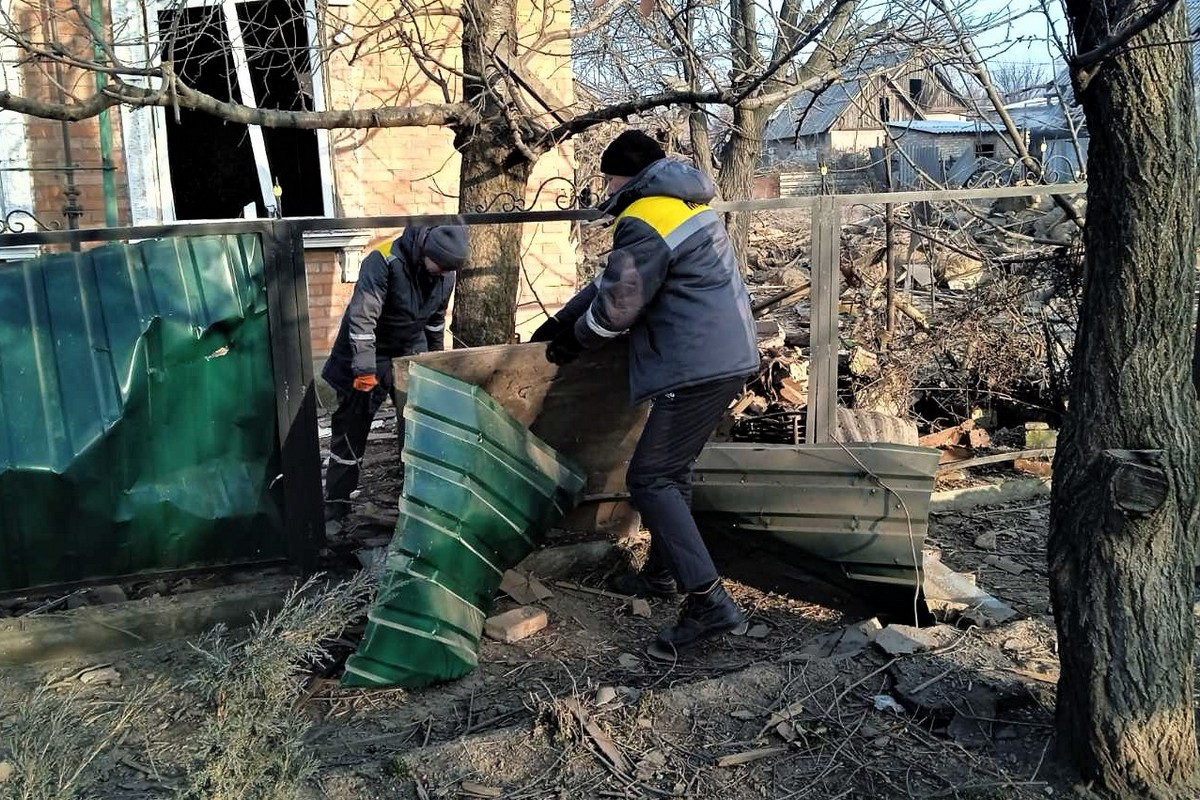 Лише за два дні у Нікополі понівечено 36 будинків: фото