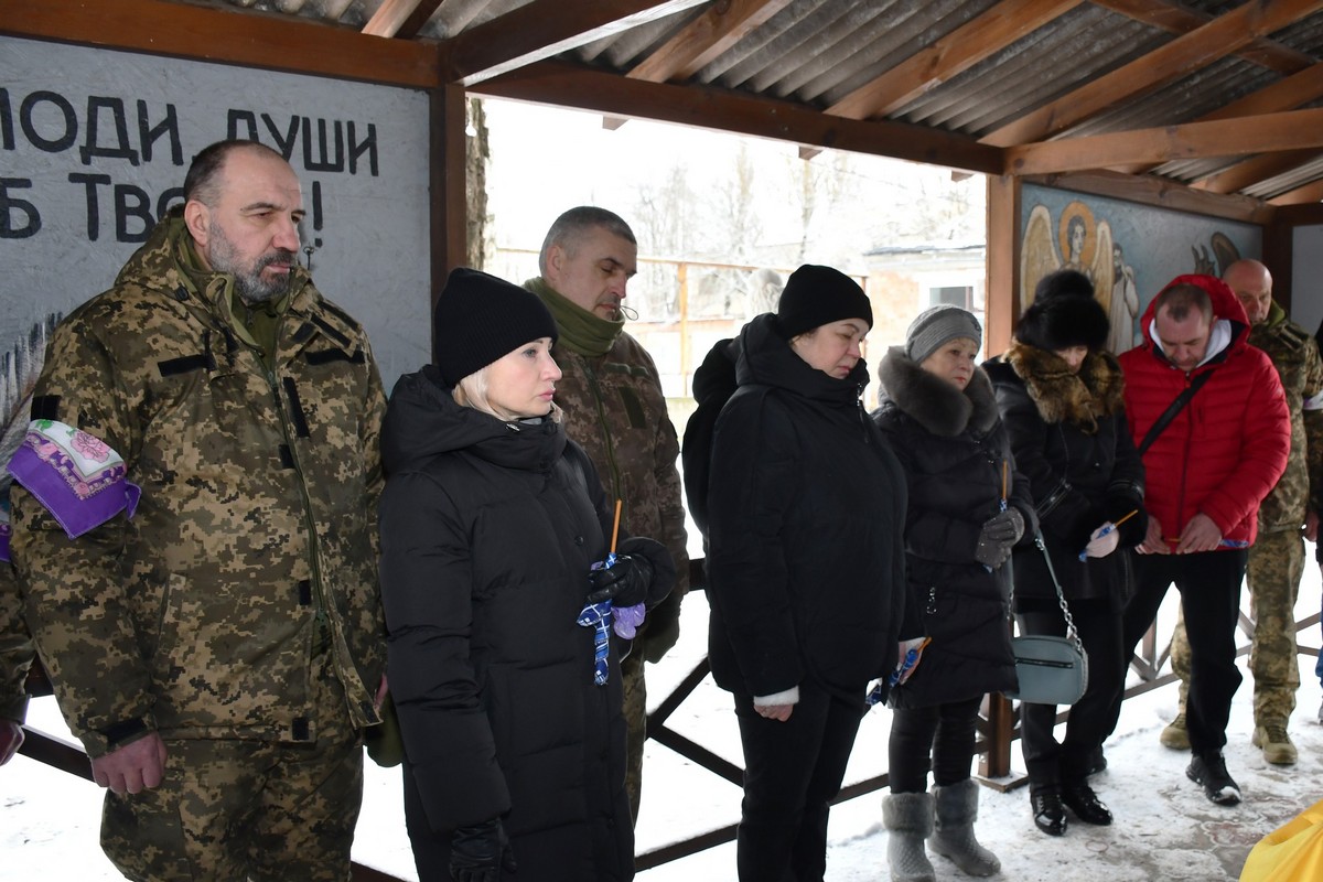 Скорботний день у Нікополі - в останню путь провели ще одного Героя: фото