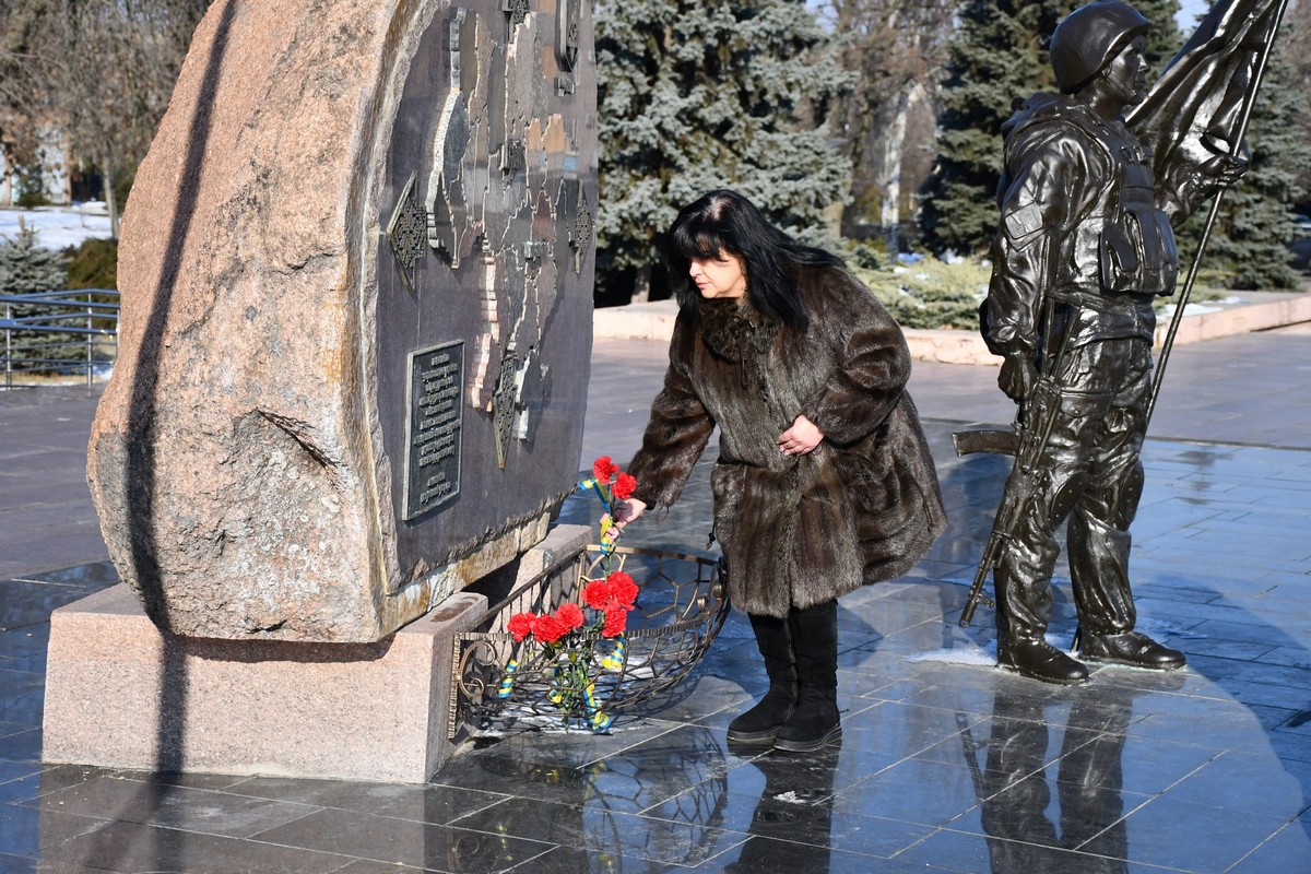 У Нікополі сьогодні вшанували пам'ять героїв Революції Гідності