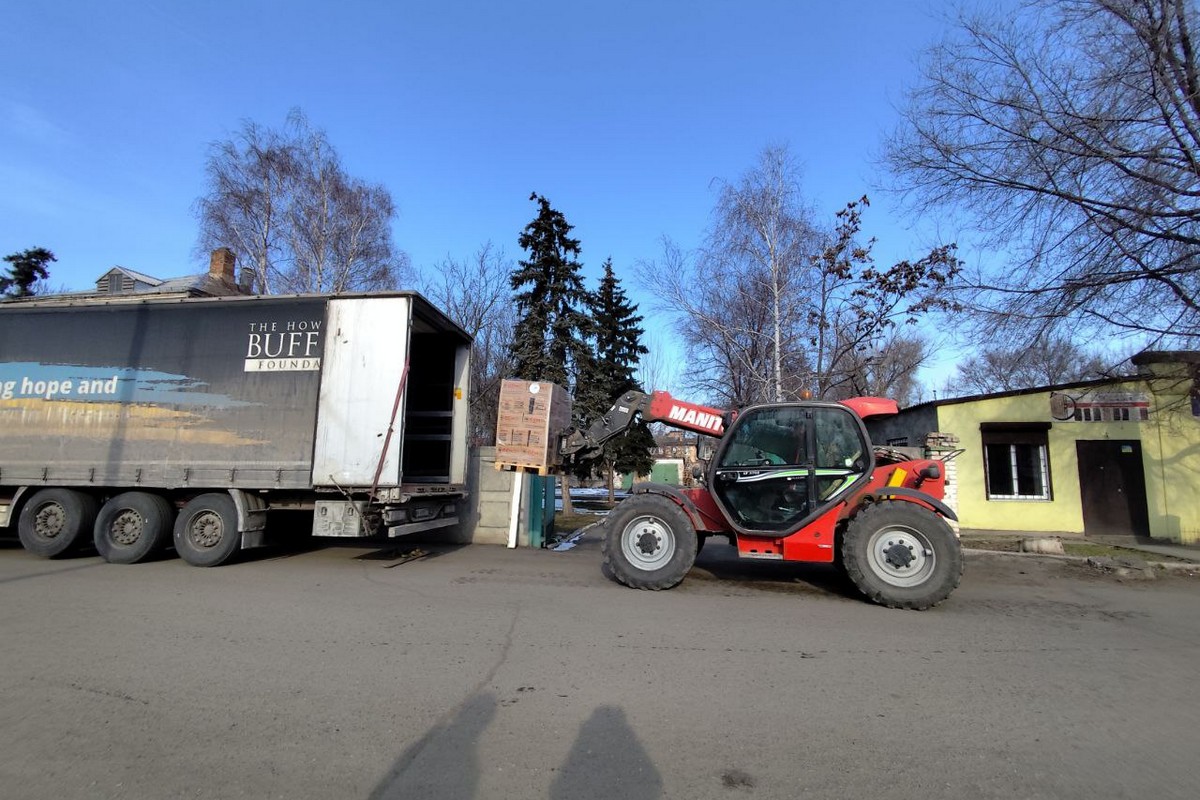 У Томаківці родини з дітьми та особи з інвалідністю отримали продуктові набори від GEM (фото)