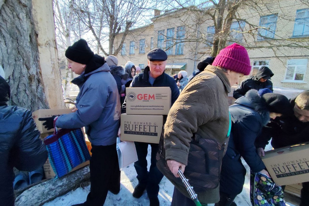 У Томаківці родини з дітьми та особи з інвалідністю отримали продуктові набори від GEM (фото)