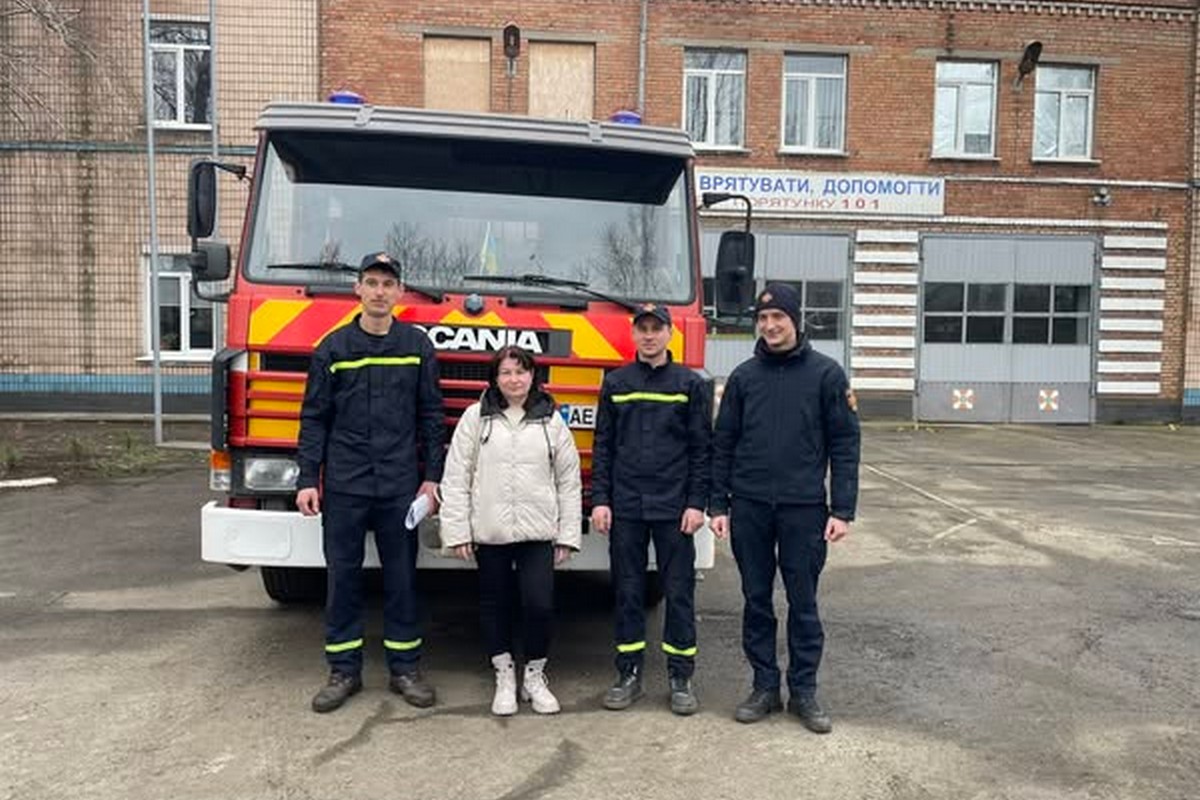 Громада Нікопольщини отримала пожежний автомобіль (фото, відео)