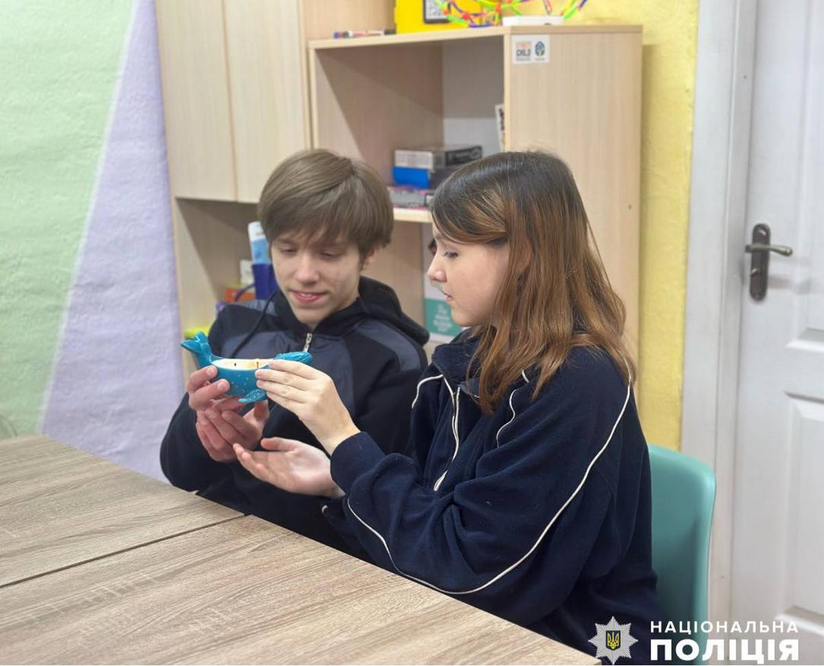 Як реагувати на кризові ситуації, дітям Нікополя розповіли поліцейські (фото) 1 Як реагувати на кризові ситуації, дітям Нікополя розповіли поліцейські (фото) 2