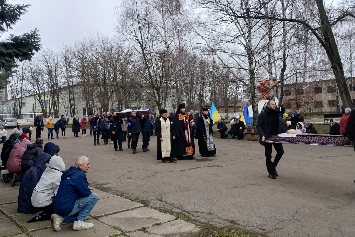 Нікопольщина провела в останню путь Захисника Івана  Круковця (фото) 6