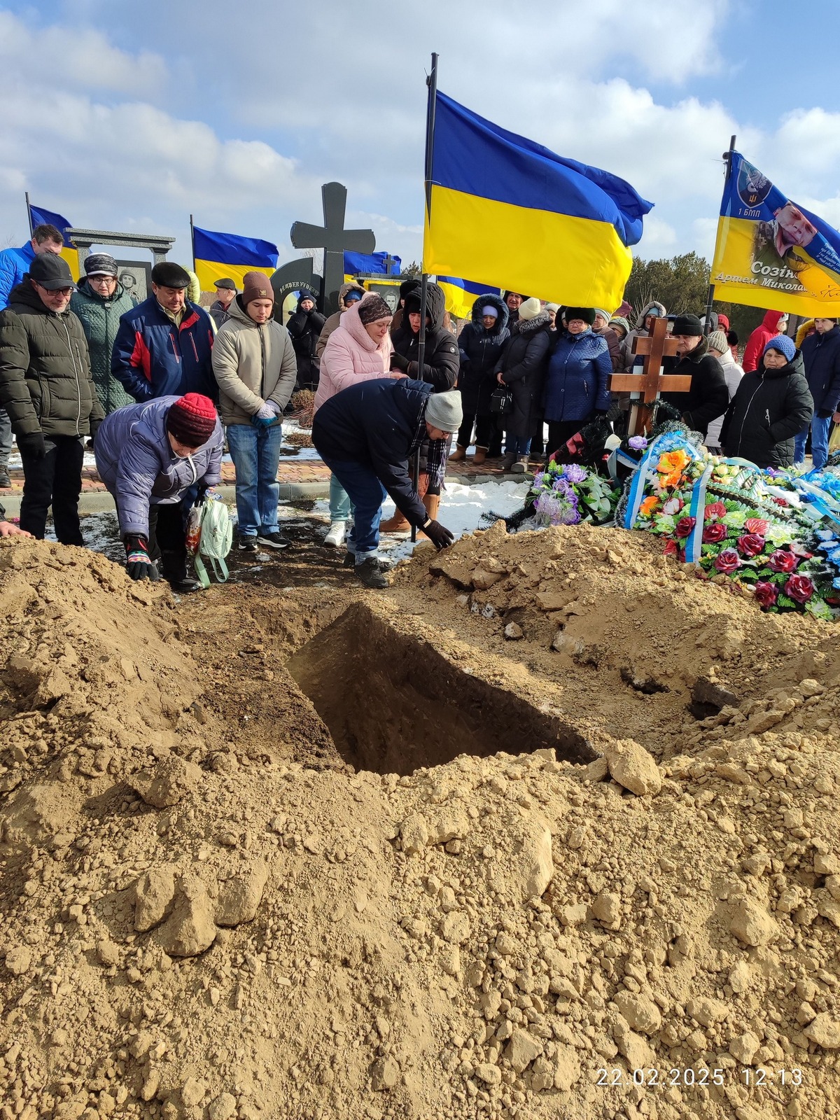 Нікопольщина провела в останню путь полеглого Захисника Юрія Архіпова (фото) 10